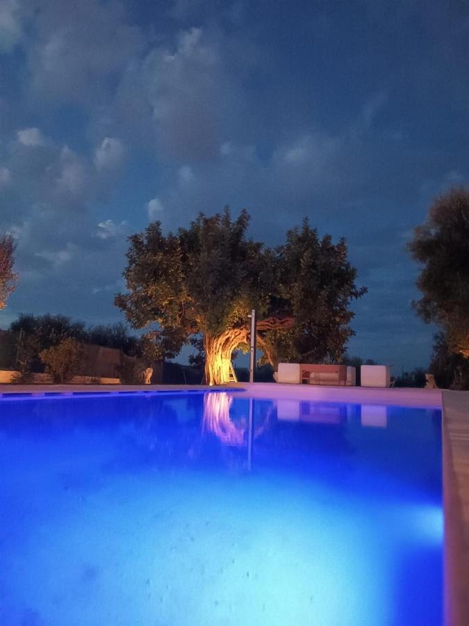 Il Vecchio Carrubo - Villa Con Piscina A Sfioro Macchia di Monte Zewnętrze zdjęcie