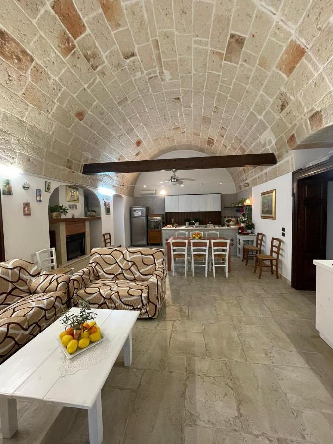 Il Vecchio Carrubo - Villa Con Piscina A Sfioro Macchia di Monte Zewnętrze zdjęcie