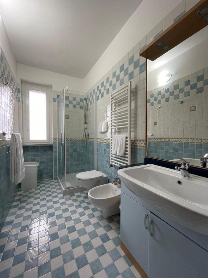 Il Vecchio Carrubo - Villa Con Piscina A Sfioro Macchia di Monte Zewnętrze zdjęcie