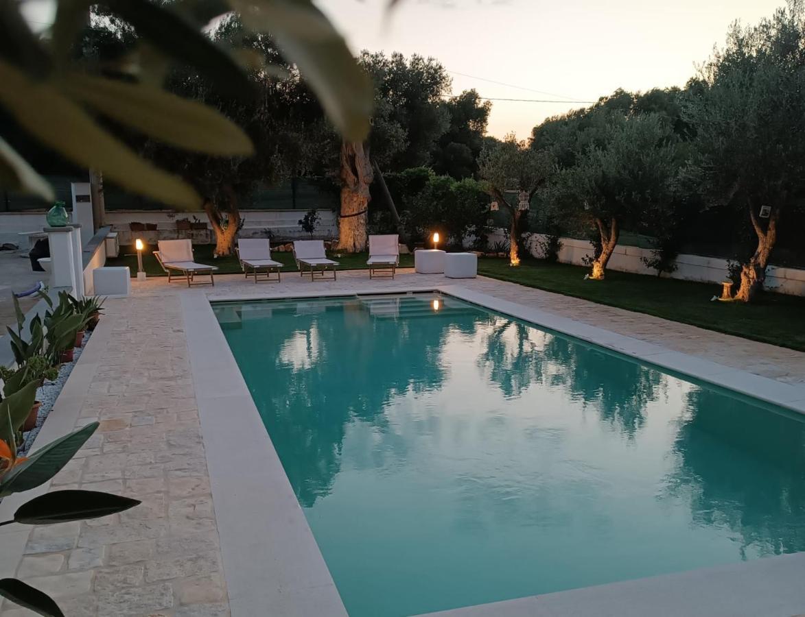 Il Vecchio Carrubo - Villa Con Piscina A Sfioro Macchia di Monte Zewnętrze zdjęcie